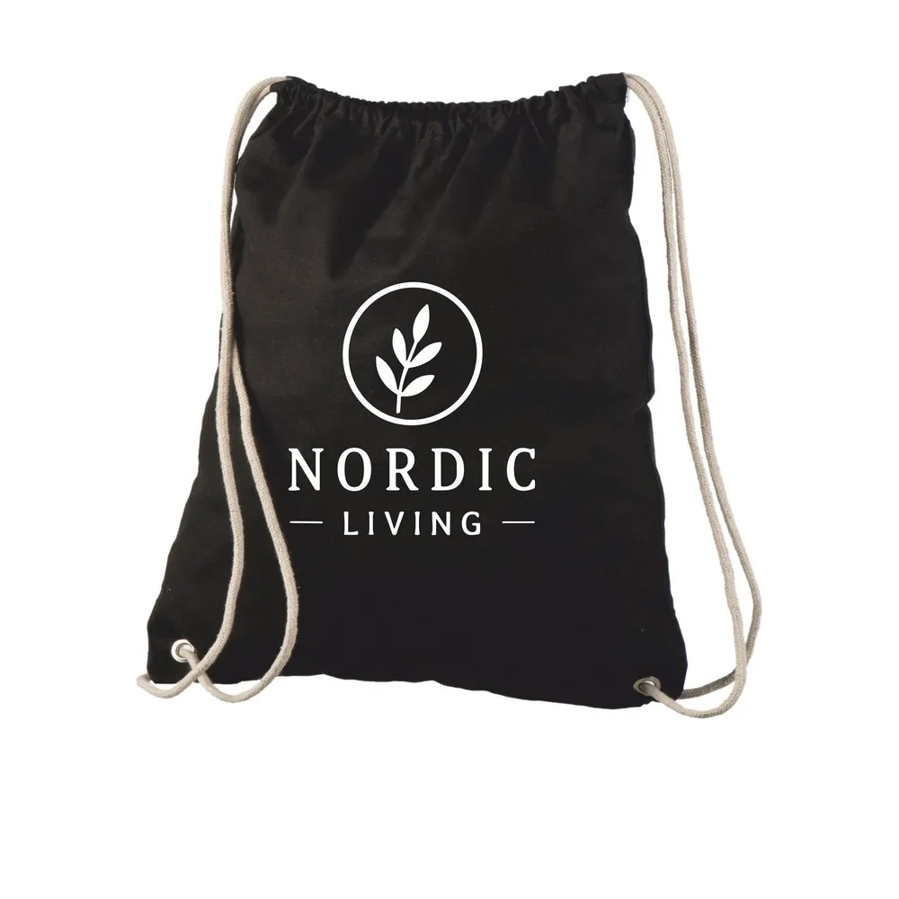 Exemple d'impression de logo en une couleur sur le sac à dos à cordon en coton noir 140 g/m², montrant le motif d'exemple sur le sac.