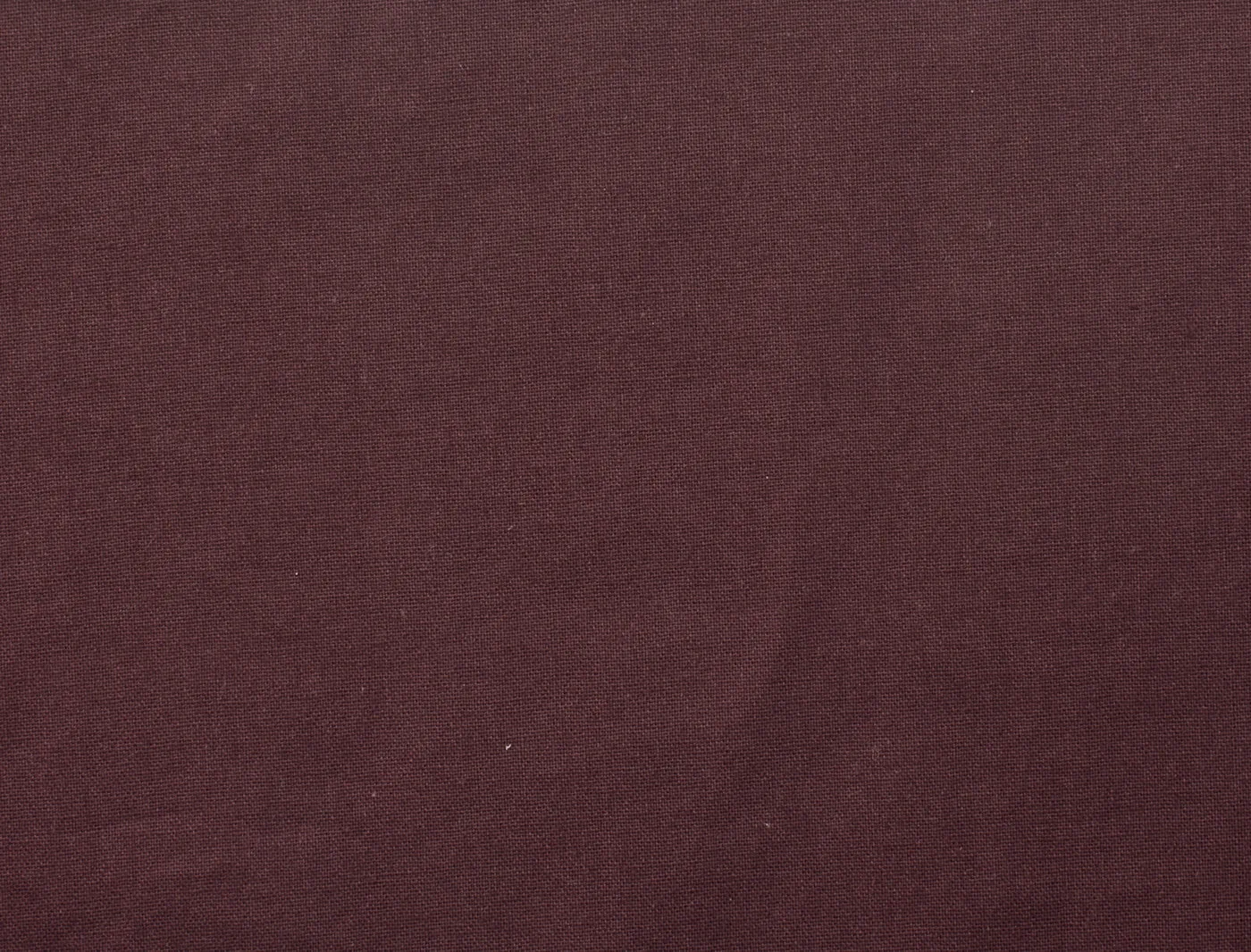 Bordo 140 g/m² medžiaginio maišelio iš medvilnės audinio stambus planas, kuriame matyti austo paviršiaus tekstūra, naudojama maišelio korpusui.