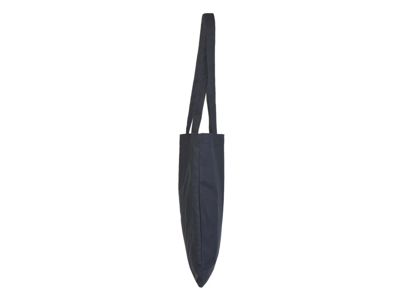 Tamsiai mėlyno 140 g/m² medžiaginio maišelio iš medvilnės vaizdas iš šono, kuriame matyti plokščias korpusas, šoninė siūlė ir maišelio konstrukcija.